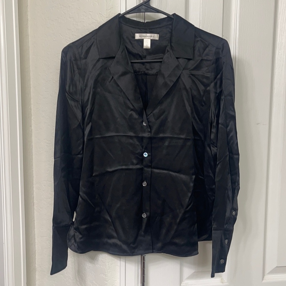 NEW Banana Republic satin blouse, size small, black